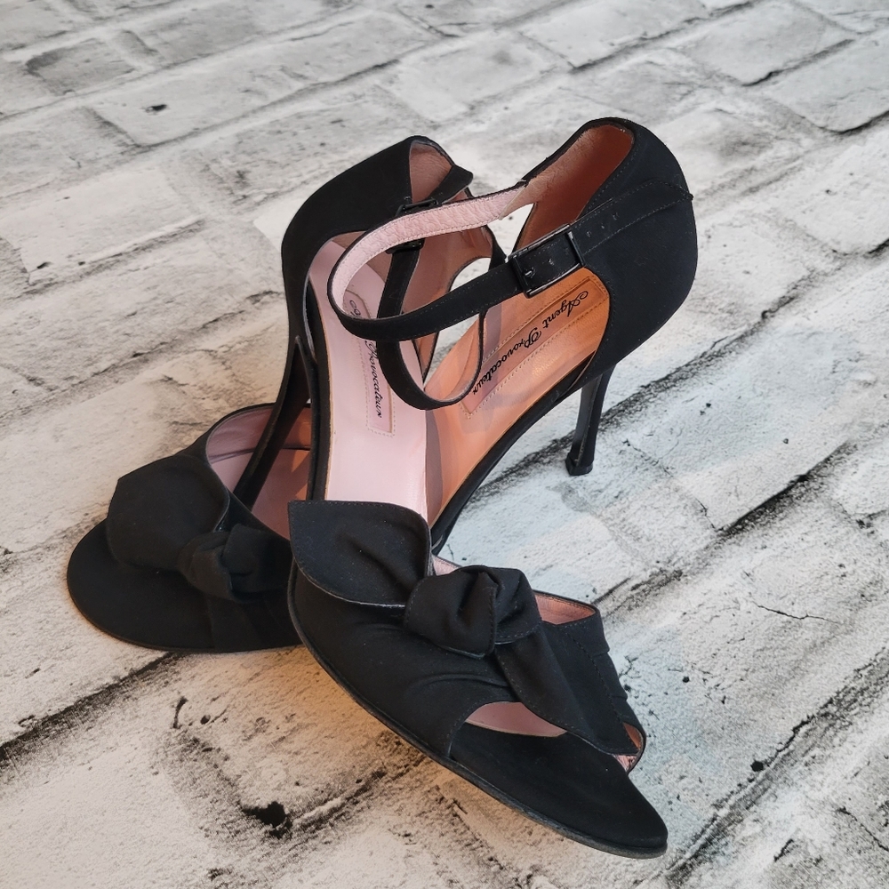 ❤️Agent Provocateur ankle strap heels.size 7. Black